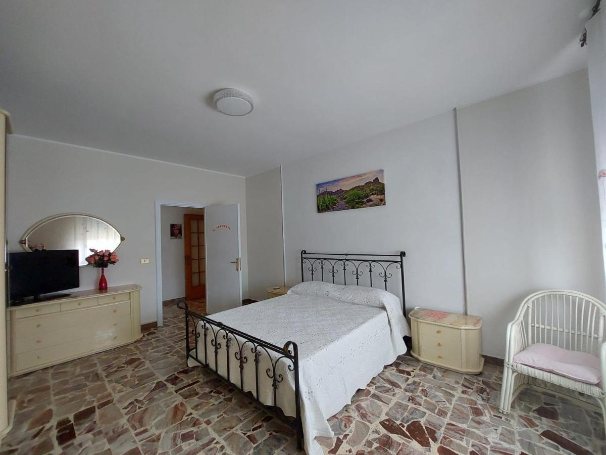 Bed and Breakfast Pepe Rosa Термолі Екстер'єр фото