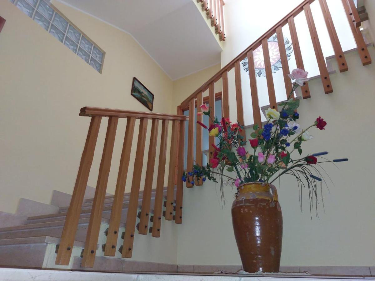 Bed and Breakfast Pepe Rosa Термолі Екстер'єр фото