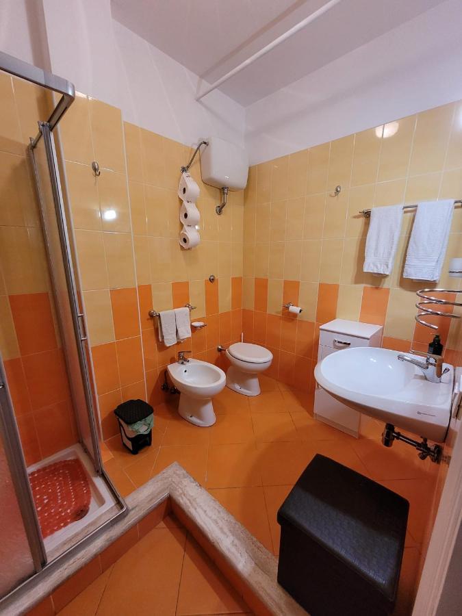 Bed and Breakfast Pepe Rosa Термолі Екстер'єр фото